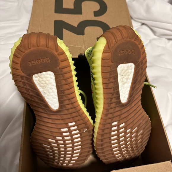 Yeezy frozen yellow - Picture 3 of 6